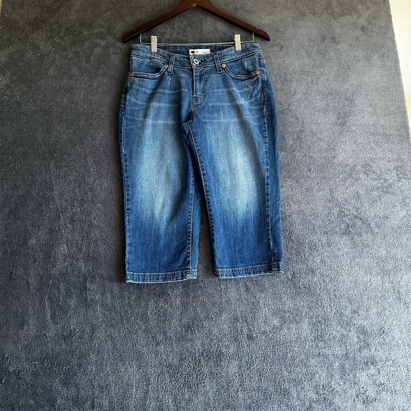 LEVI’S WOMAN CAPRI JEANS DENIM BLUE SZ 10 - Picture 10 of 16